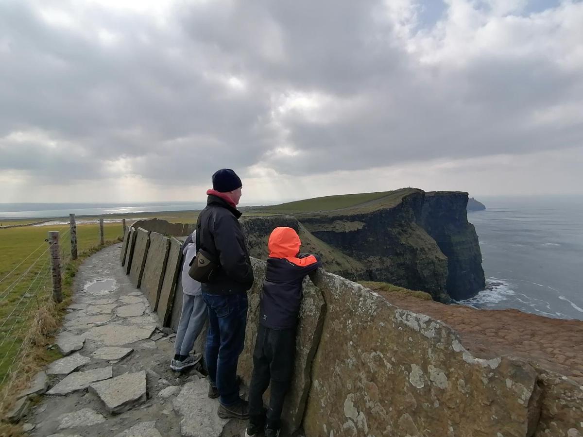 Aran View And Hotel Doolin